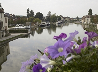Office de Tourisme et des Congrès du Grand Chalon - BIT de Saint-Léger-sur-Dheune - SAINT-LEGER-SUR-DHEUNE